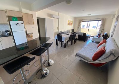 Open plan kitchen/dining/living room
